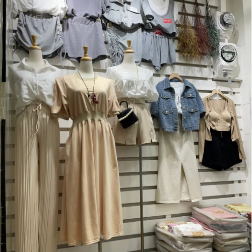 香草精品服飾行
